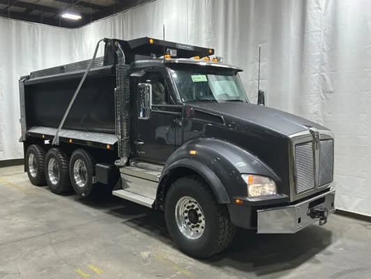 2027 Kenworth T880