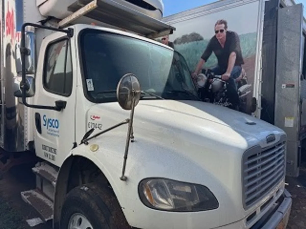 2017 Freightliner M2 106