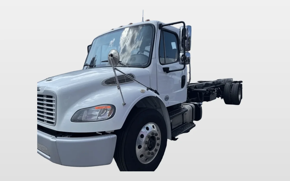 2019 Freightliner M2 106
