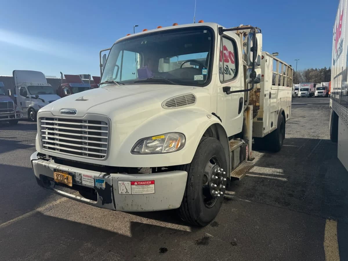 2017 Freightliner M2 106