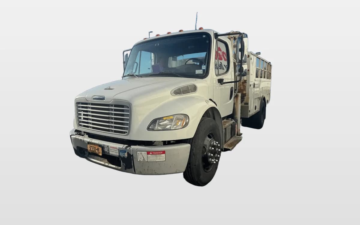 2017 Freightliner M2 106