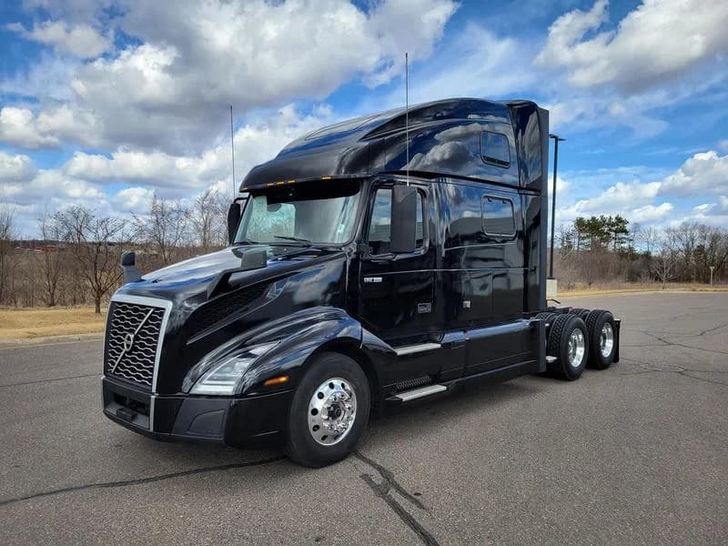 2023 Volvo VNL 860