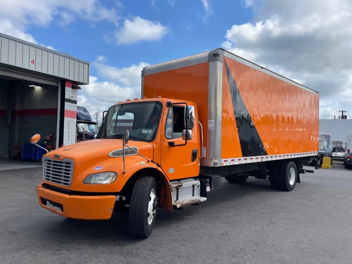 2018 Freightliner M2 106