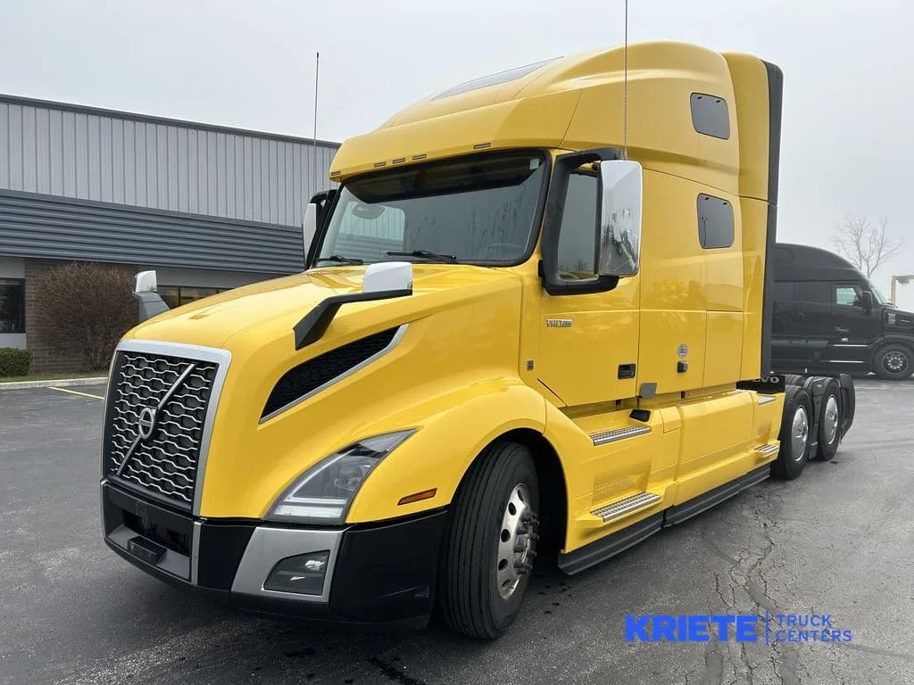 2022 Volvo VNL 760