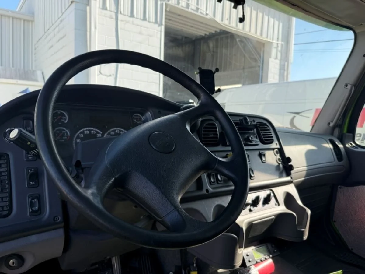 2020 Freightliner M2 106