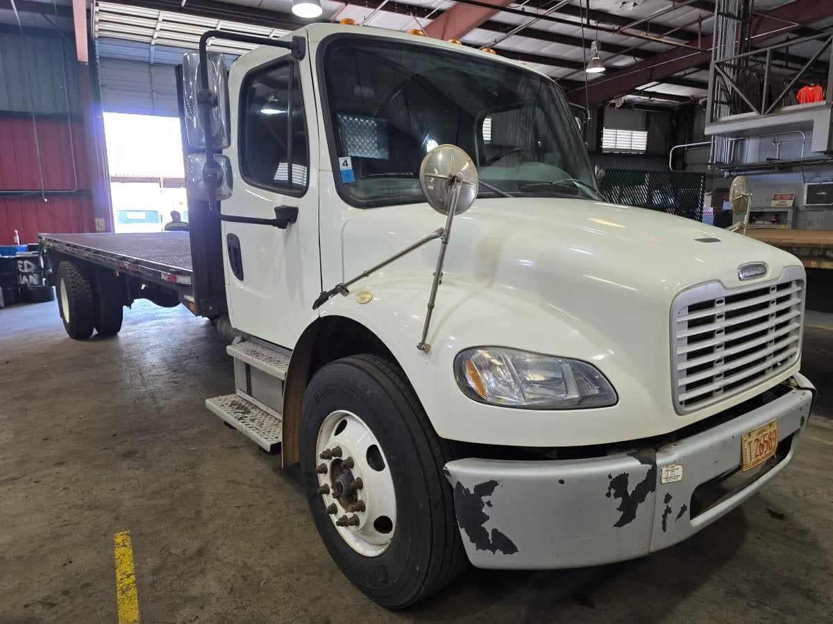 2015 Freightliner M2 106
