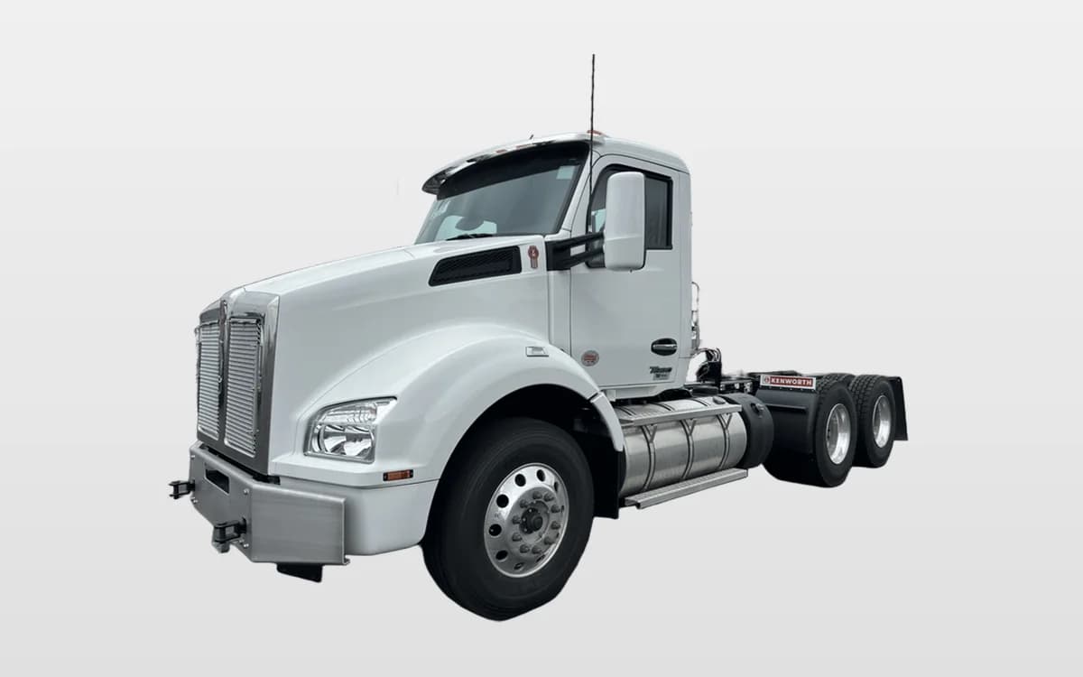 2025 Kenworth T880