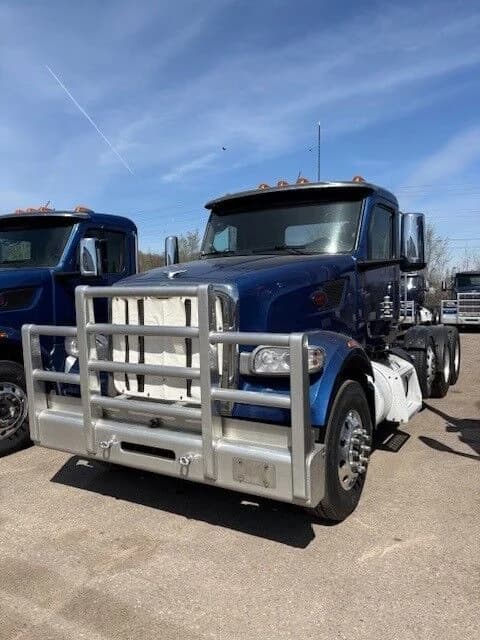 2023 Peterbilt 567