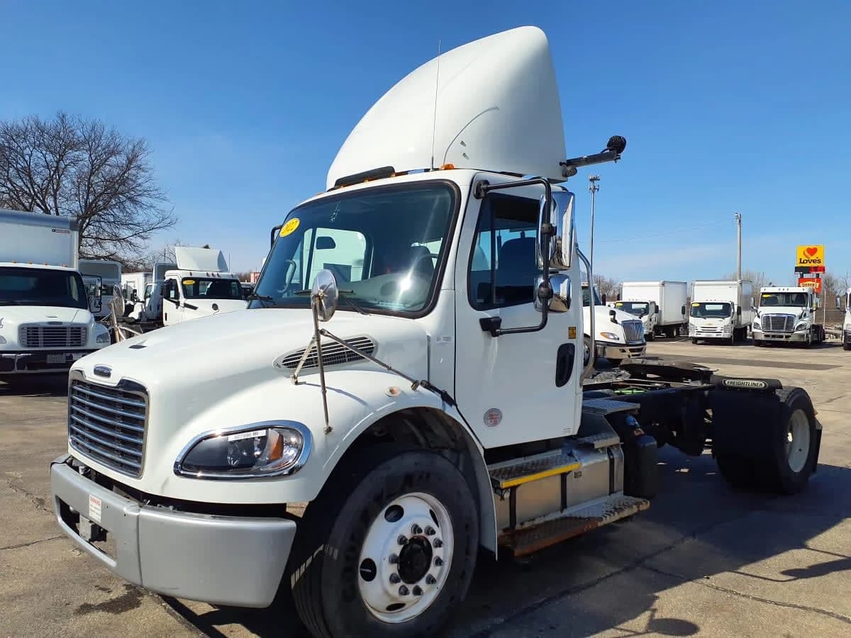 2022 Freightliner M2 106