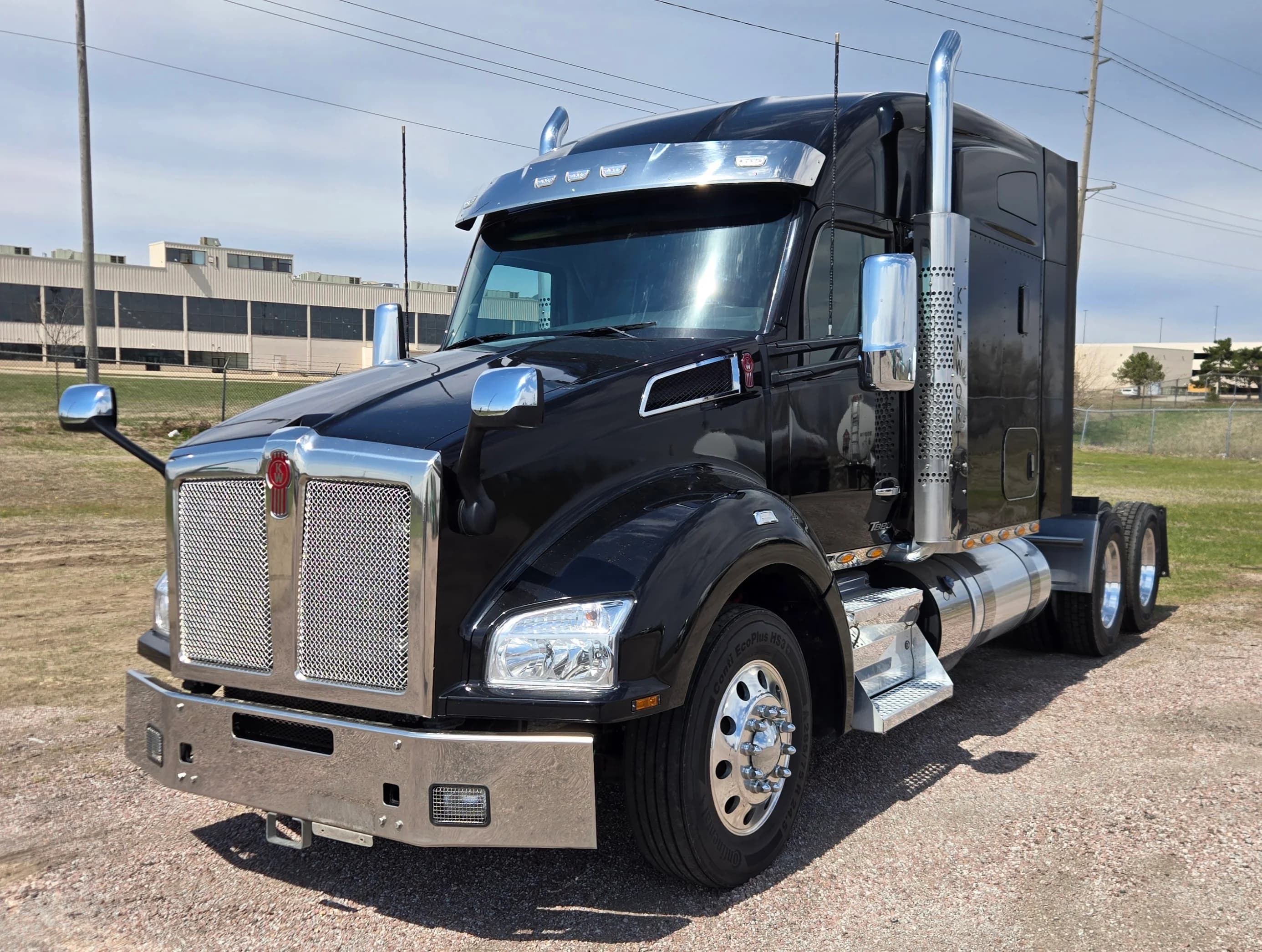 2023 Kenworth T880
