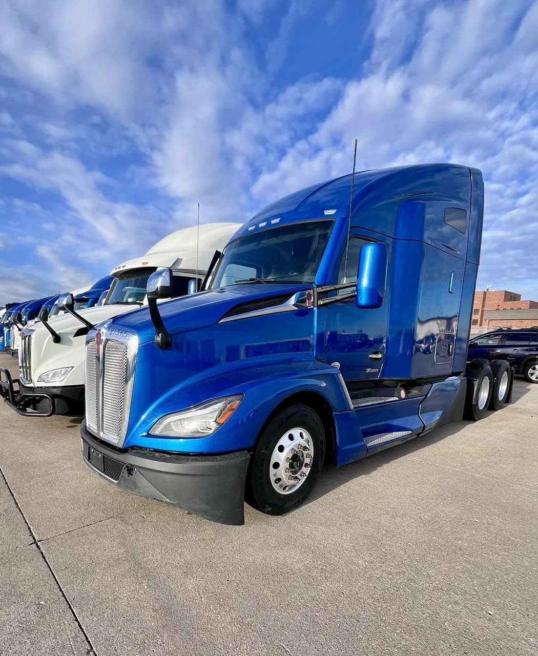 2023 Kenworth T680