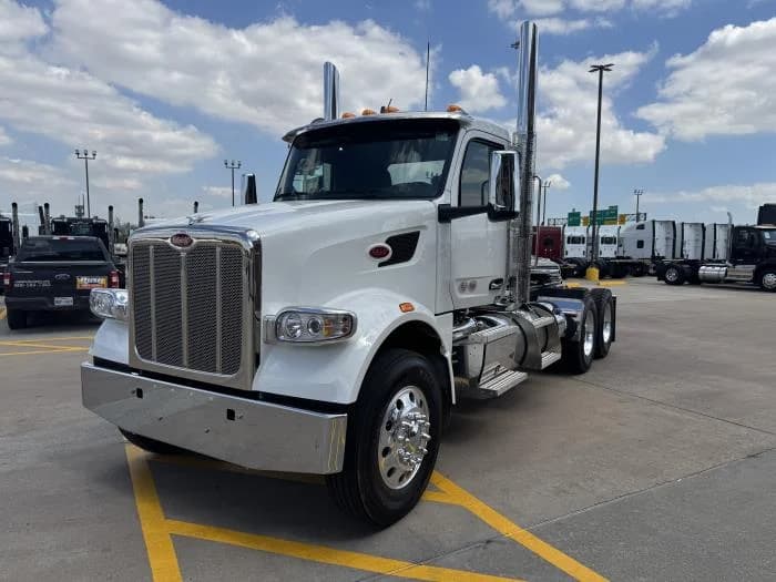 2027 Peterbilt 567