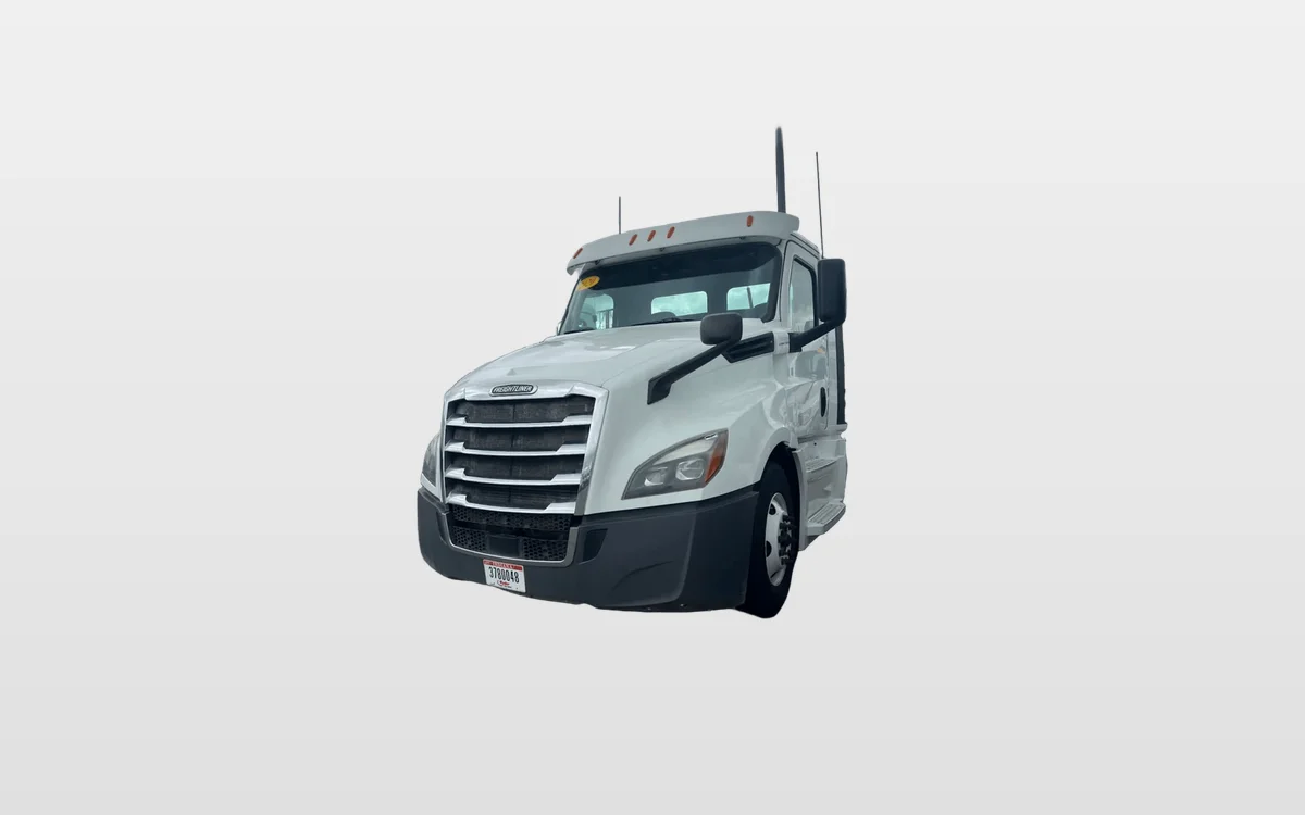 2020 Freightliner Cascadia in West Sacramento, CA