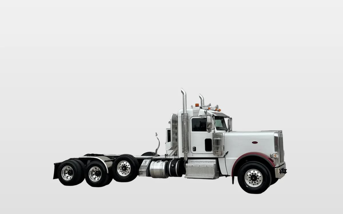 2017 Peterbilt 389