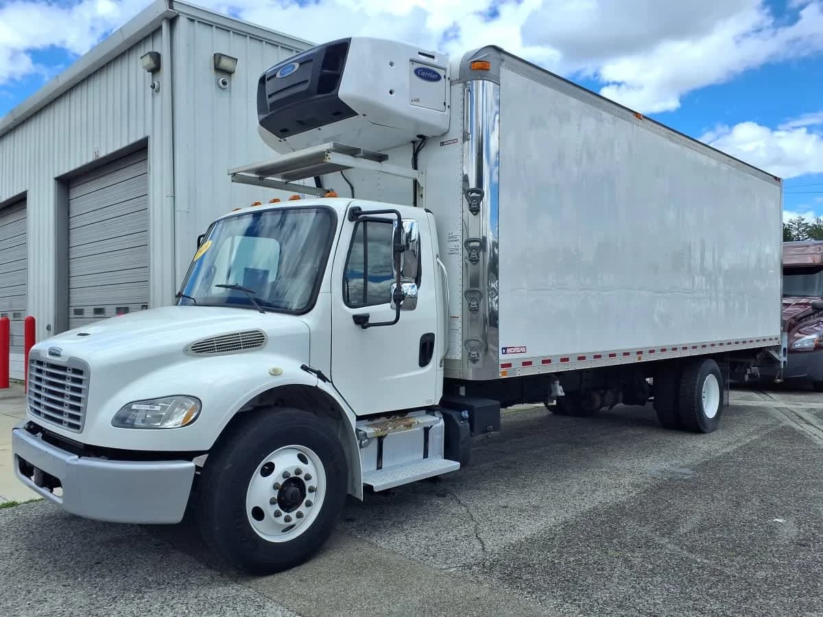 2019 Freightliner M2 106