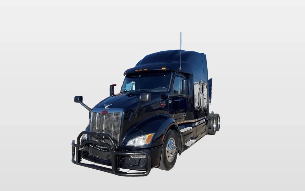 2023 PETERBILT 579