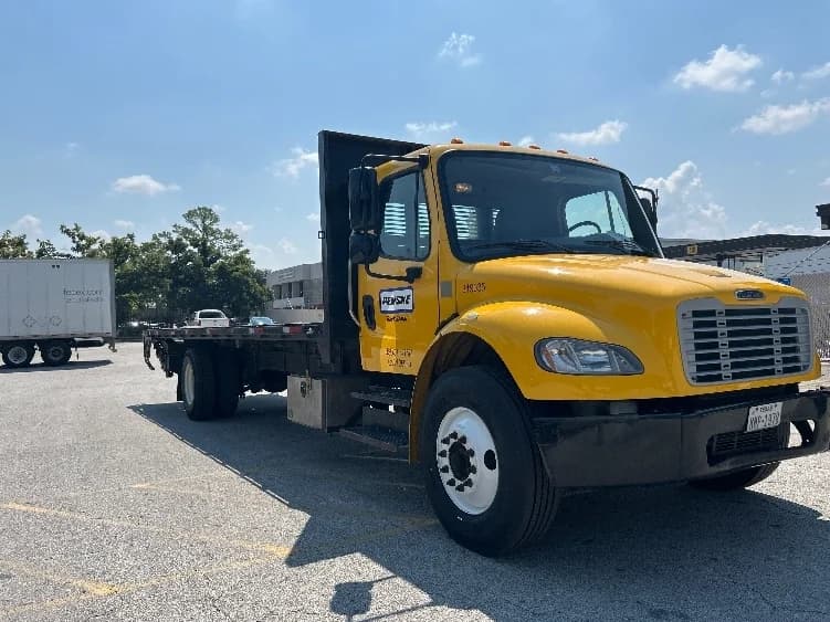 2019 Freightliner M2 106