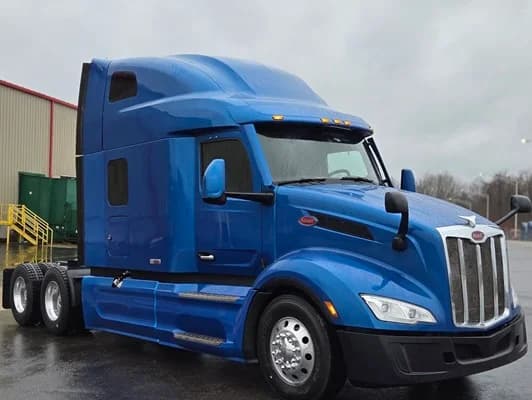 2022 Peterbilt 579