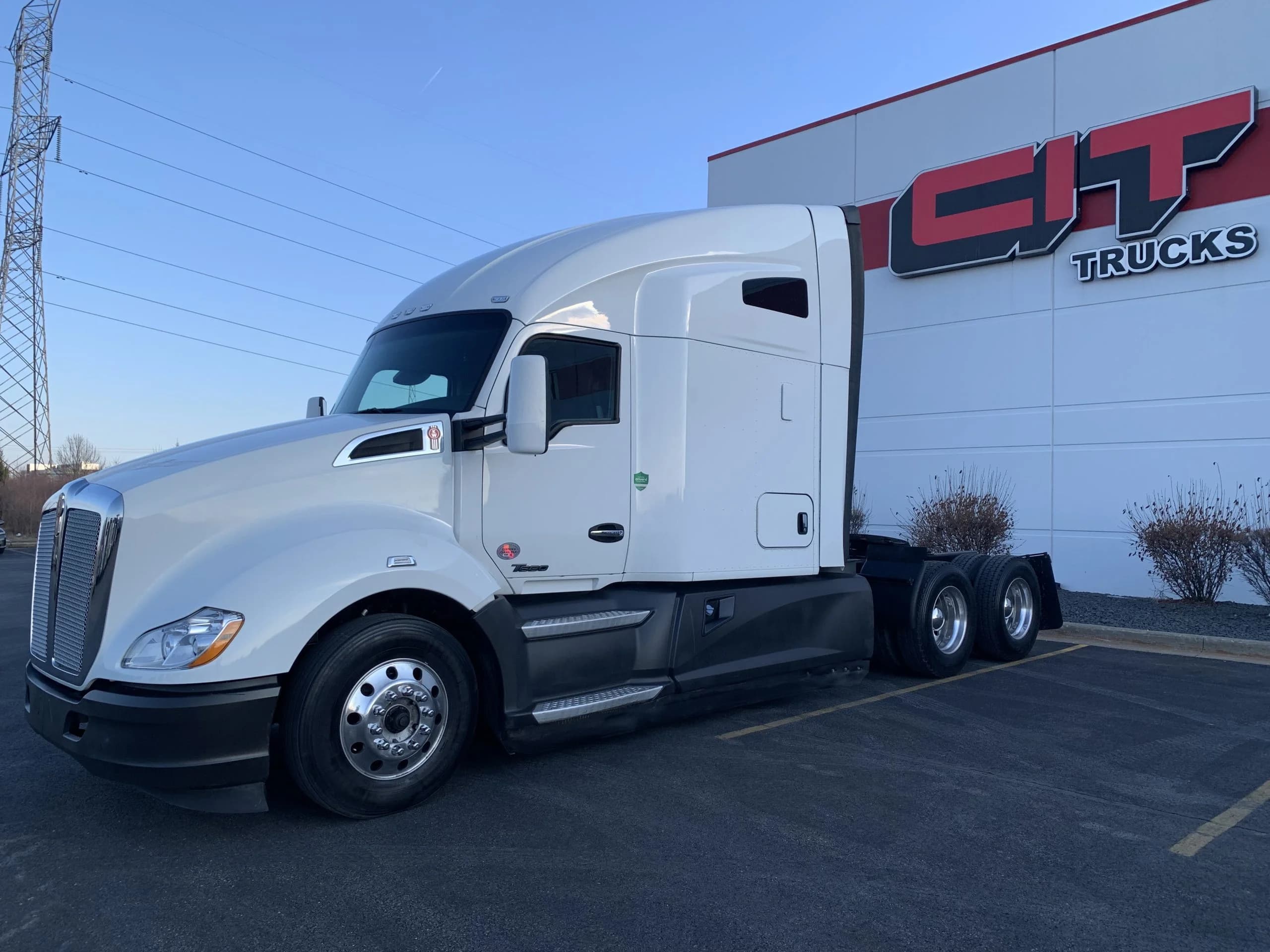 2023 Kenworth T680