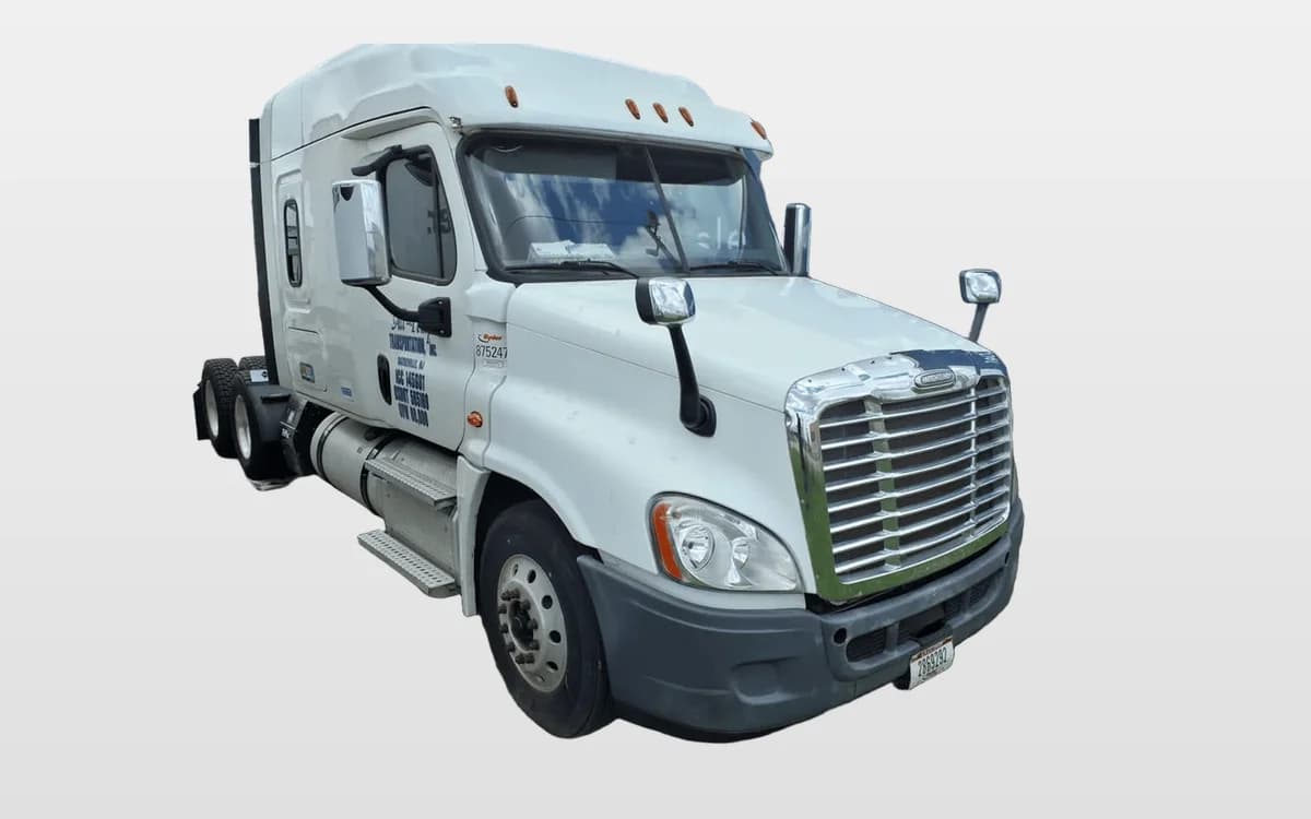 2020 Freightliner Cascadia in Cleveland, OH
