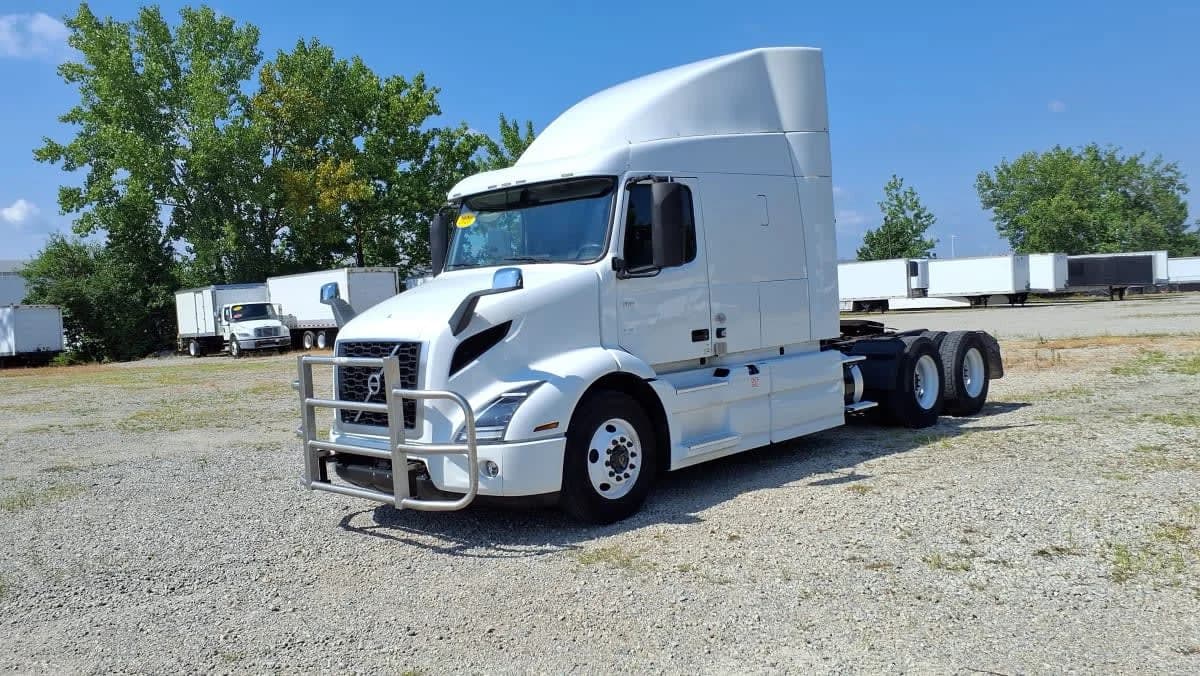 2020 Volvo VNR 640