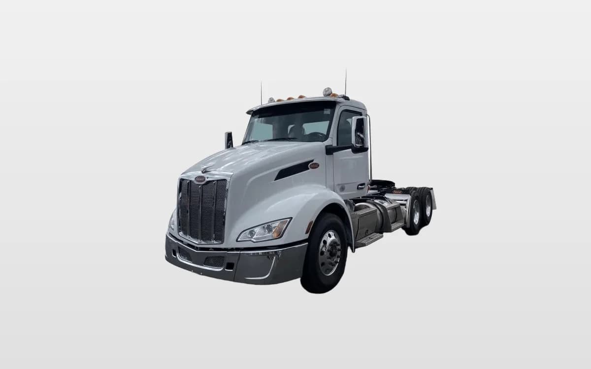 2025 Peterbilt 579