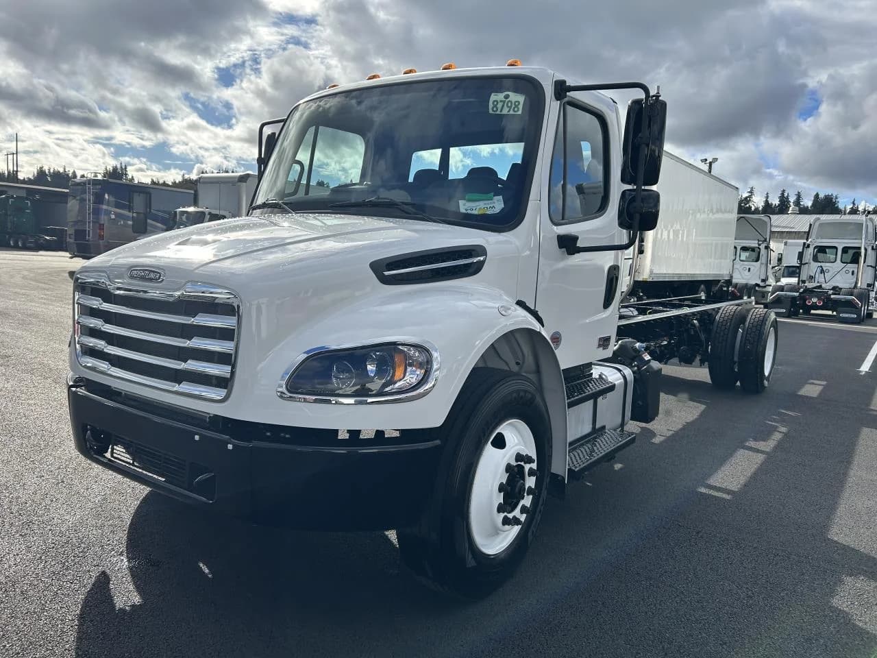 2025 Freightliner M2 106