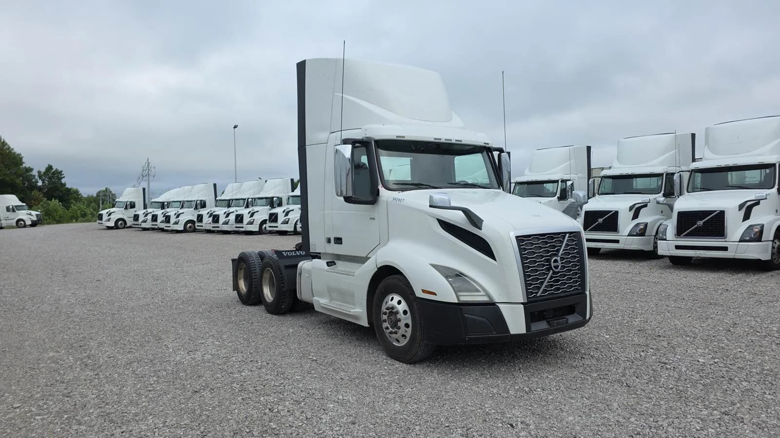 2019 Volvo VNL 300