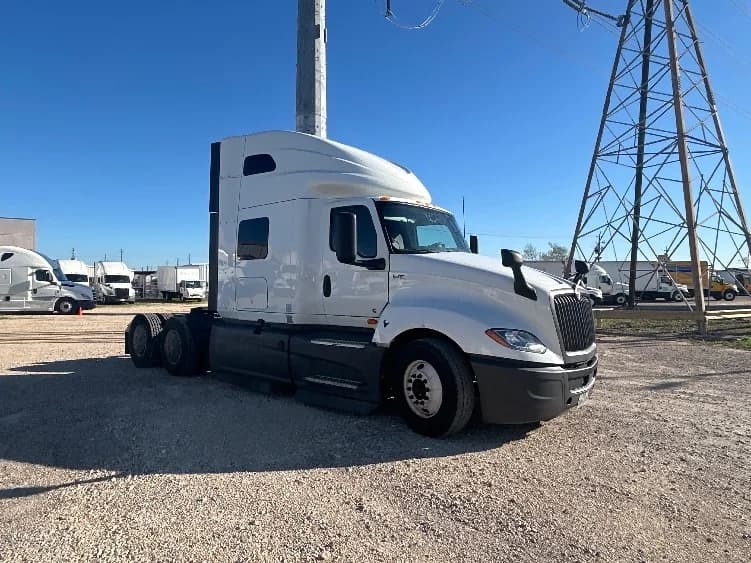 2023 International LT