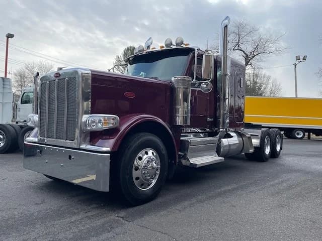 2025 Peterbilt 589