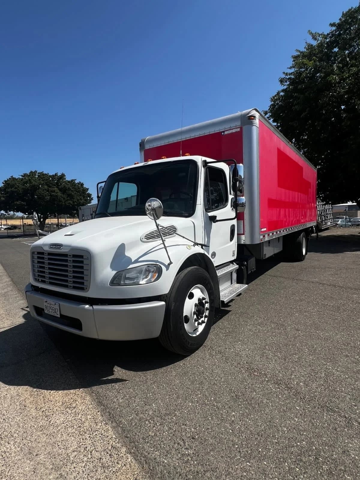 2017 Freightliner M2 106