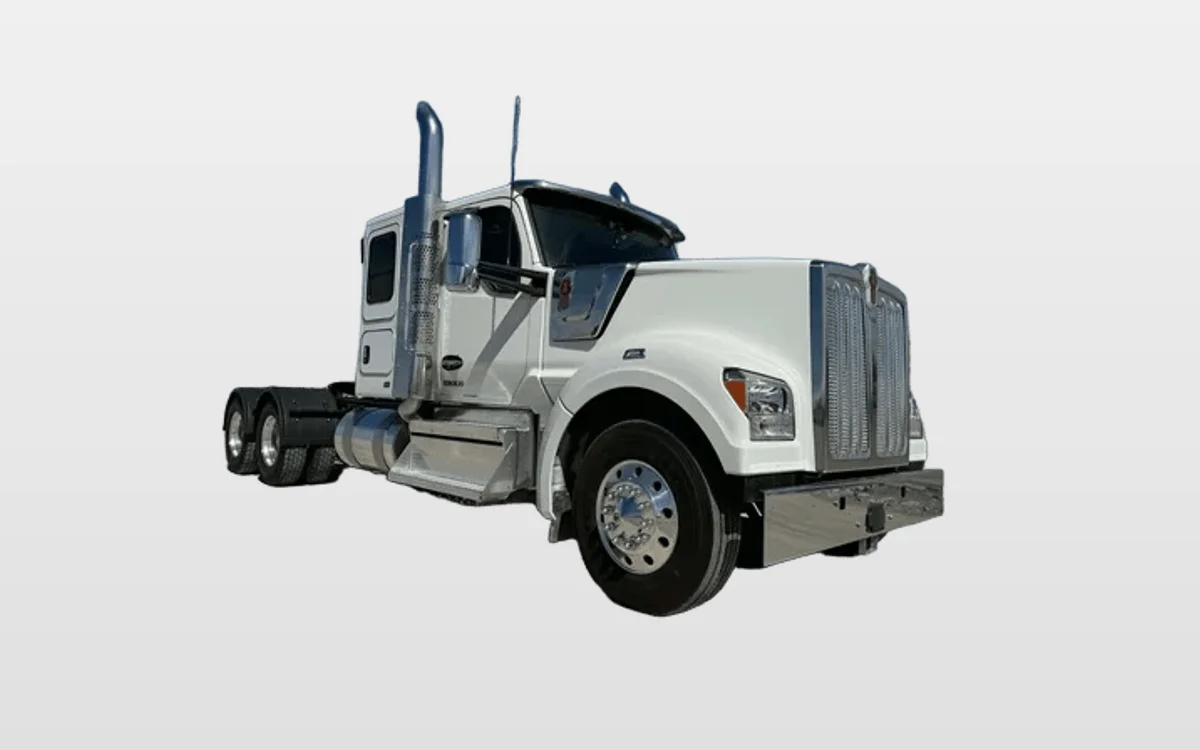 2025 Kenworth W990