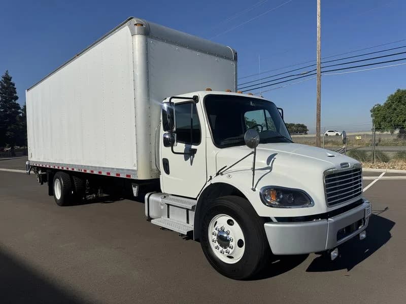 2021 Freightliner M2 106