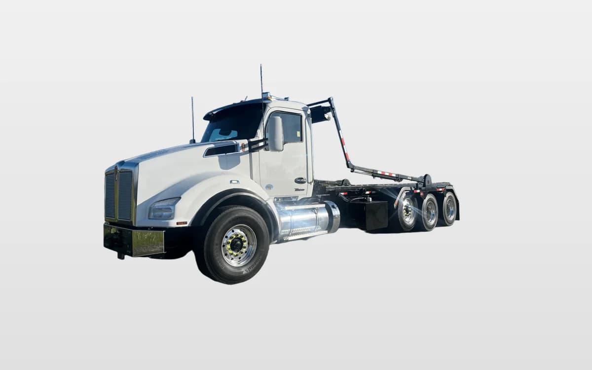 2024 Kenworth T880 in UNIONTOWN, PA