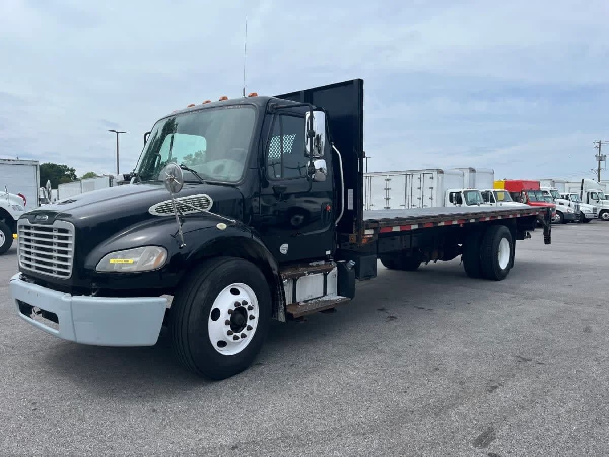 2015 Freightliner M2 106