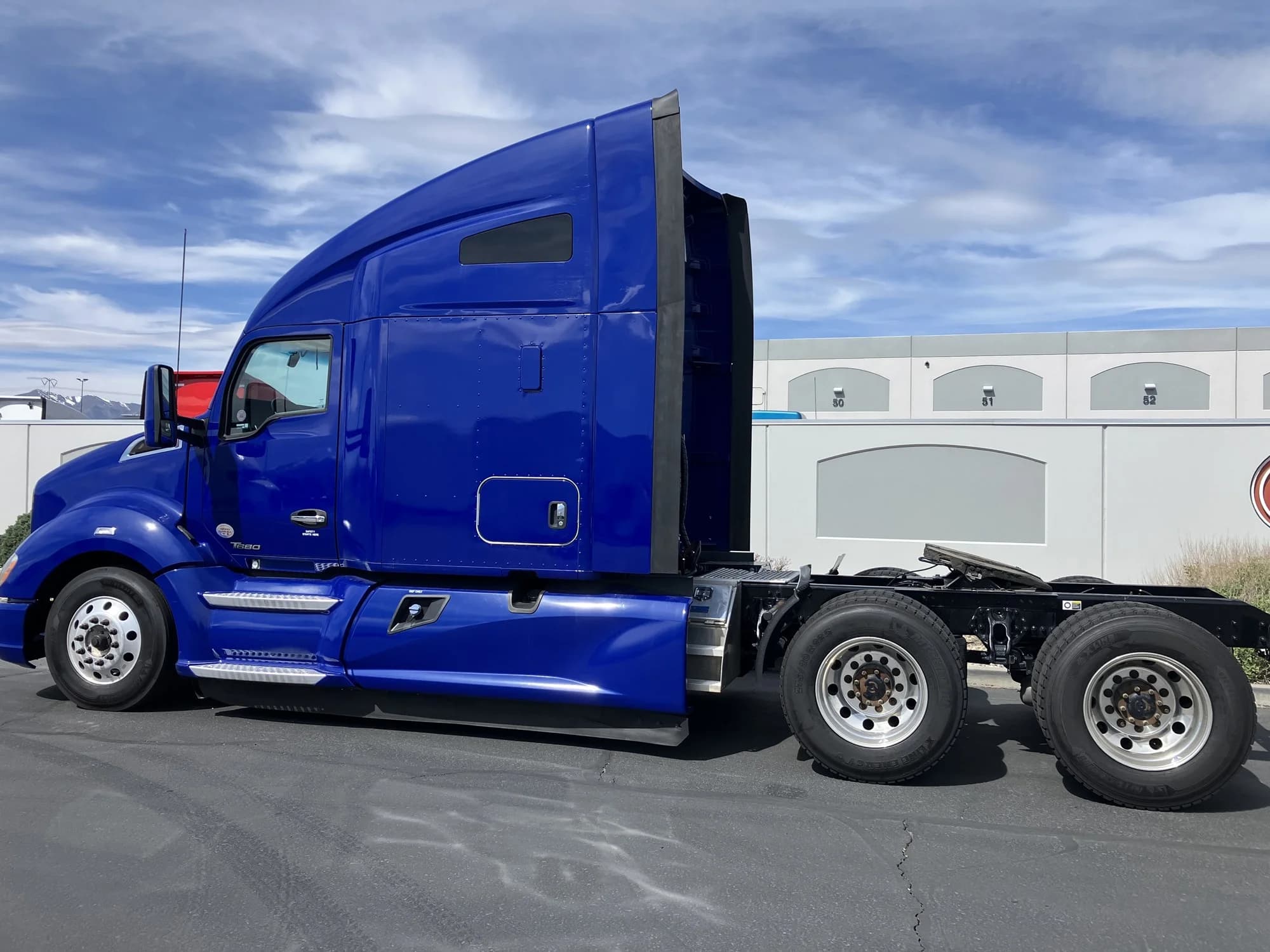 2022 Kenworth T680