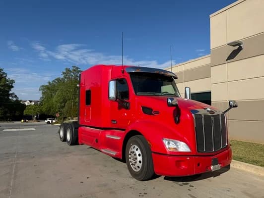 2022 Peterbilt 579