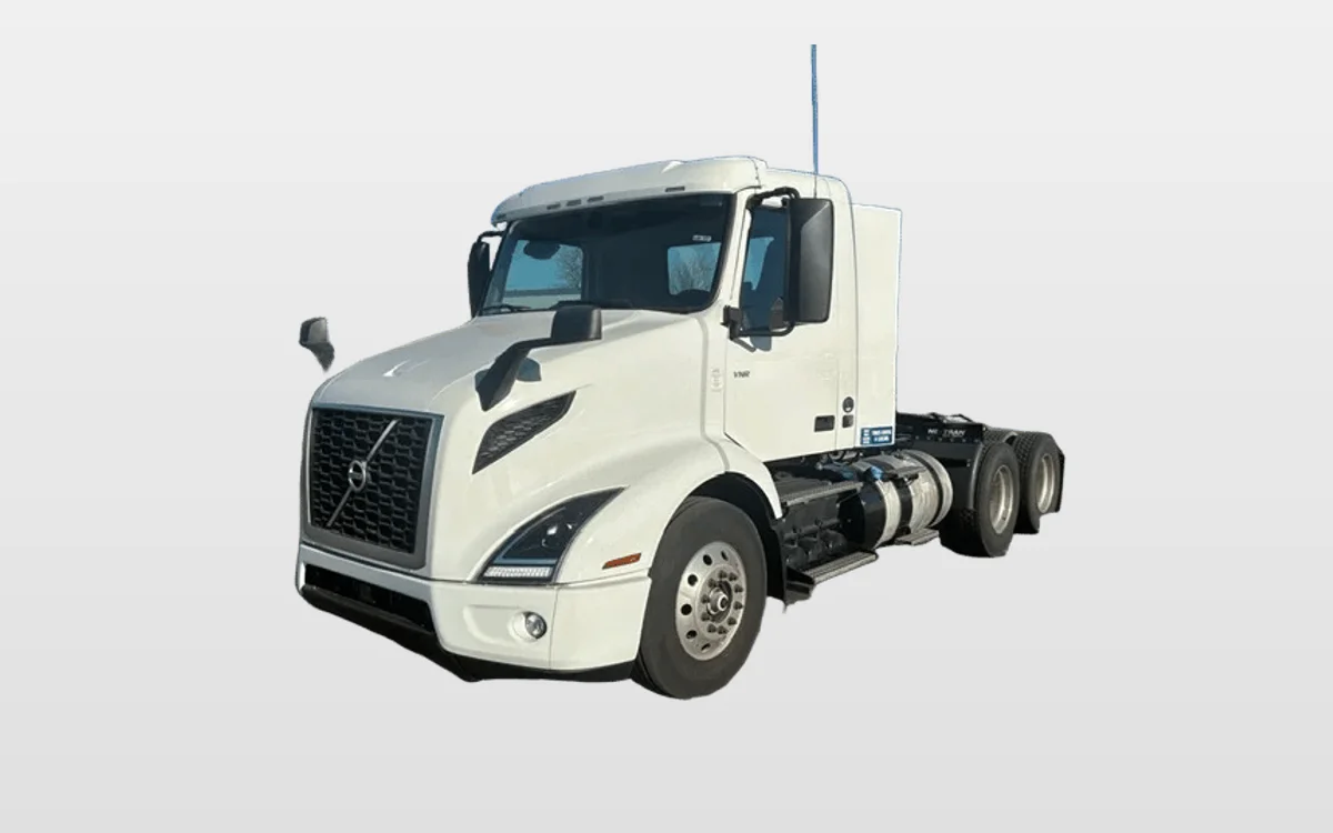 2023 Volvo VNR 640 in Kansas City, MO
