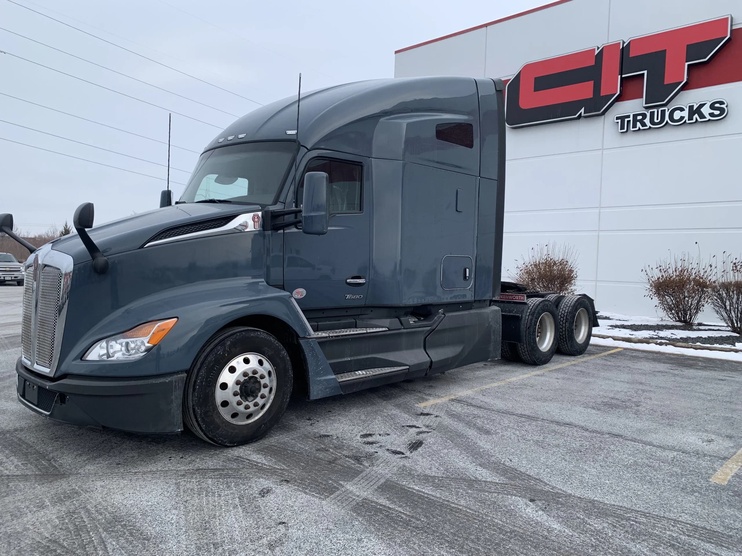 2023 Kenworth T680