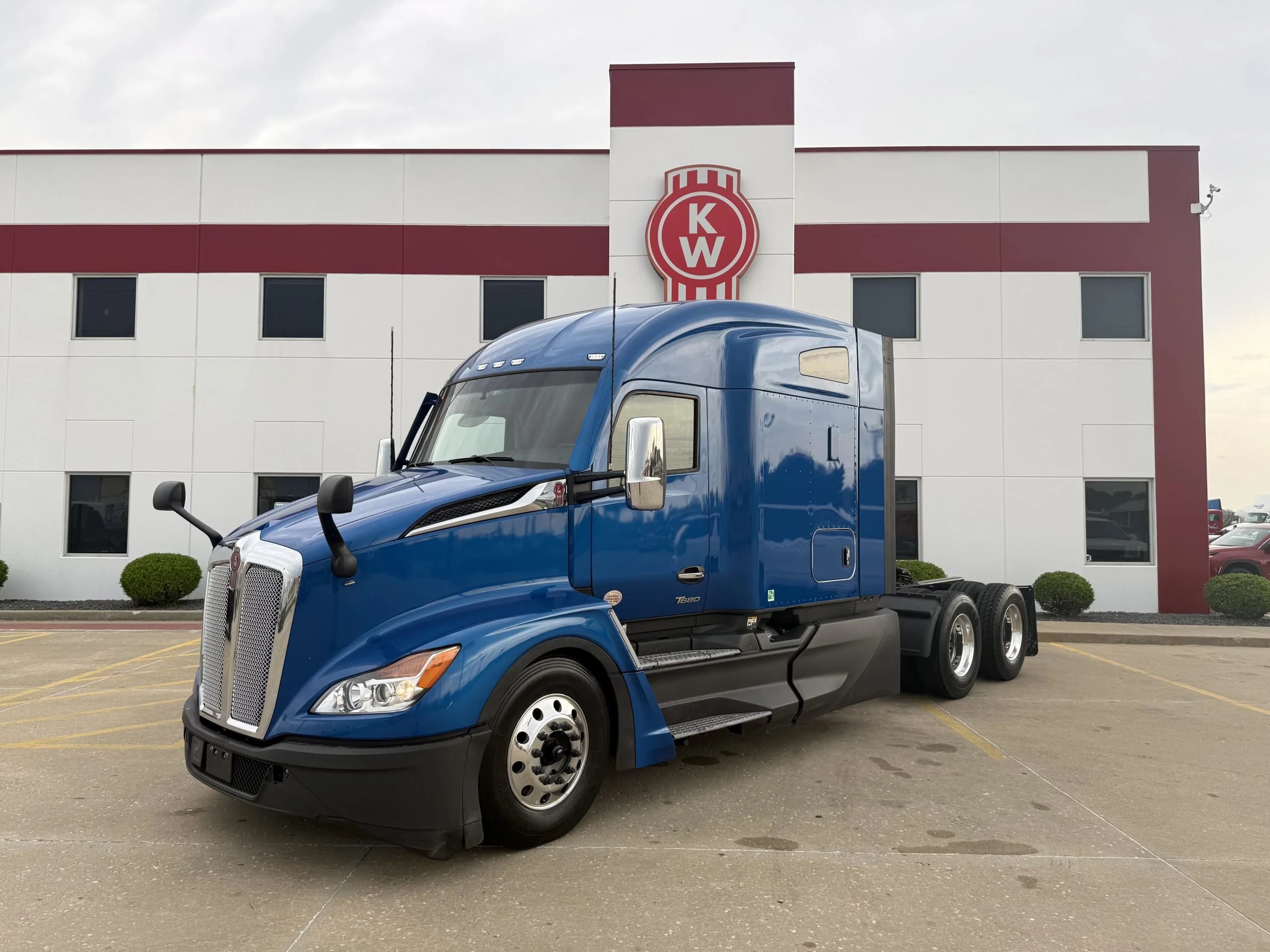 2024 Kenworth T680