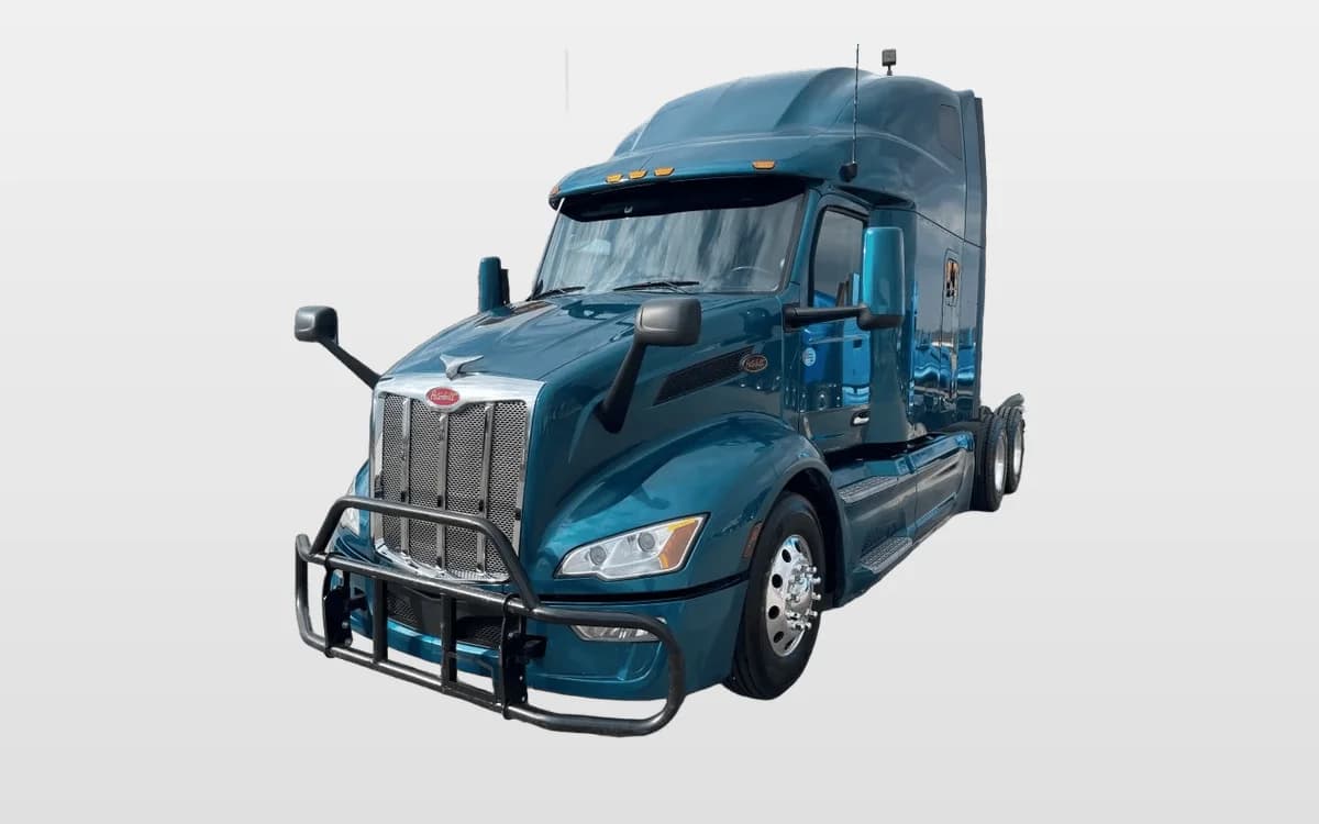 2023 PETERBILT 579