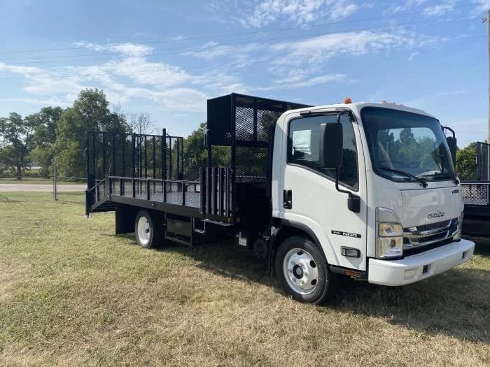 2025 Isuzu NRR