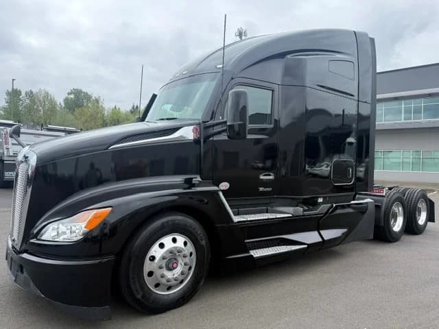 2023 Kenworth T680