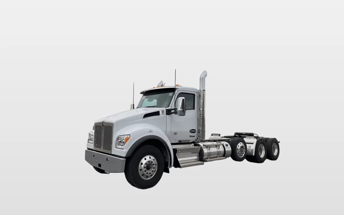 2025 Kenworth T880