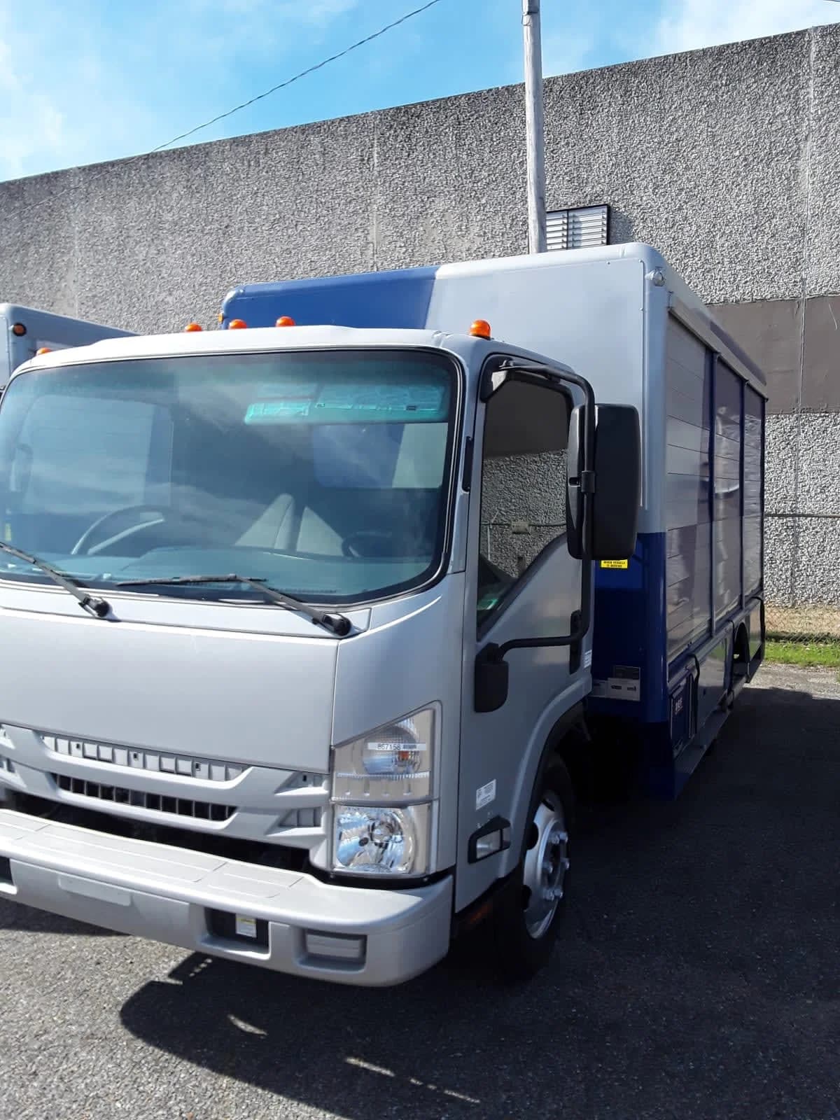 2019 Isuzu NRR