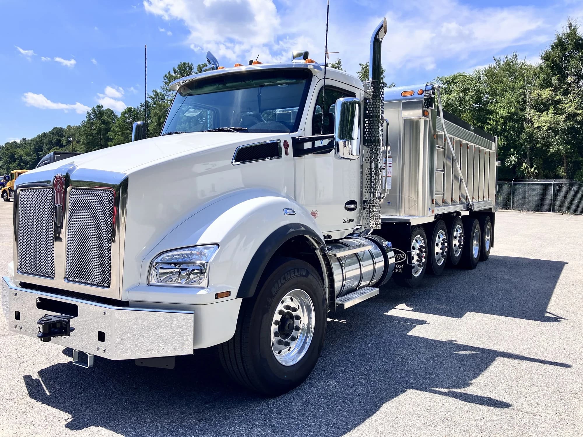 2026 Kenworth T880