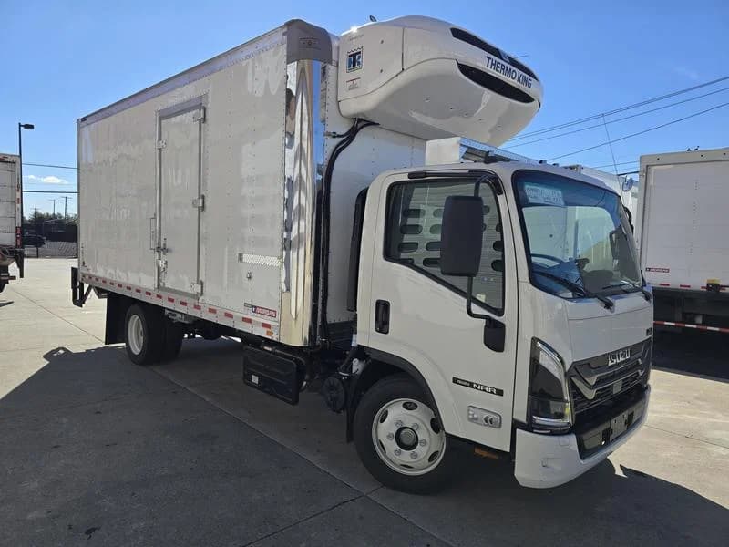2025 Isuzu NRR