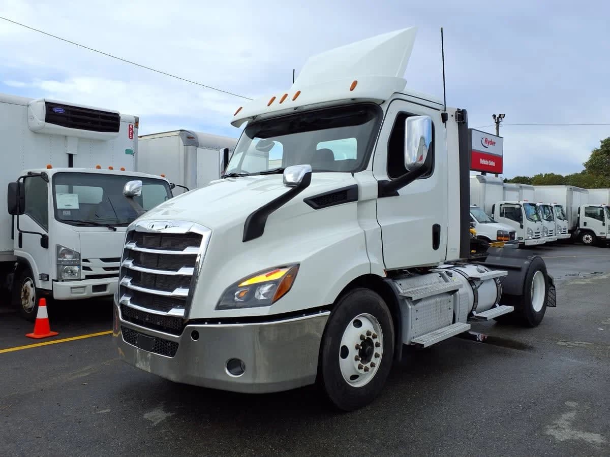 2020 Freightliner Cascadia