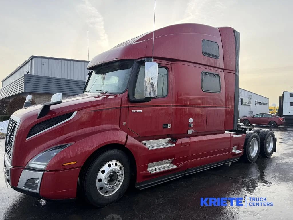 2022 Volvo VNL 860