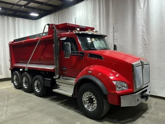 2027 Kenworth T880